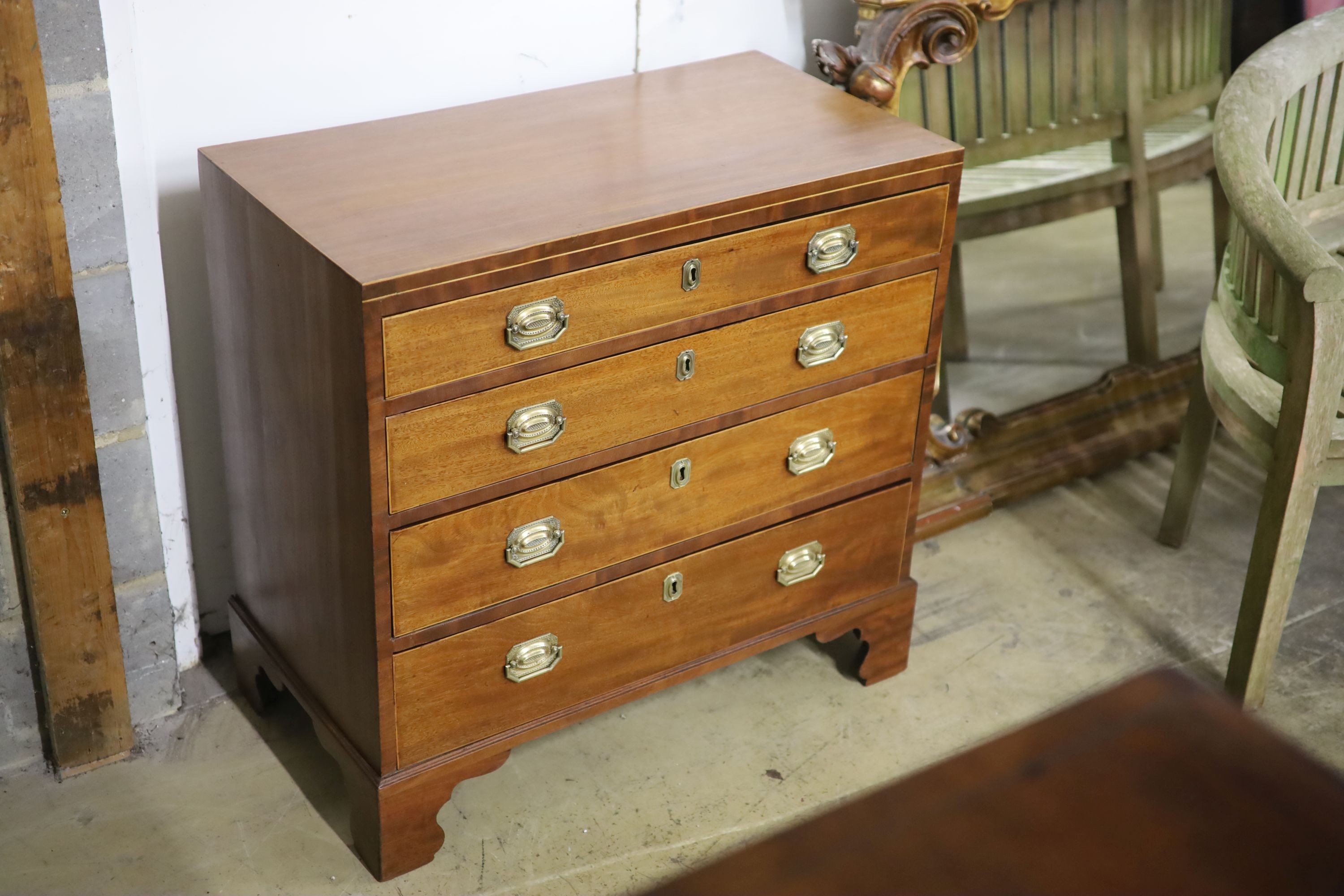 A small George IV mahogany four drawer chest, width 84cm, depth 45cm, height 82cm